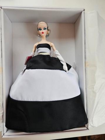 Barbie Silkstone Black & White Forever 60th anniversary 2019 beschikbaar voor biedingen