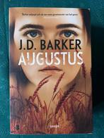 Augustus - J.D. Barker, Ophalen of Verzenden, Gelezen, J.D. Barker, Nederland
