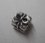 Zilveren Pandora bedel Cadeautje nr.165, Verzenden, Pandora, Zo goed als nieuw, 1 bedel