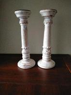 2 kandelaren, white wash, 36 cm hoog, van hout, Ophalen of Verzenden, Zo goed als nieuw, Hout, 25 tot 50 cm