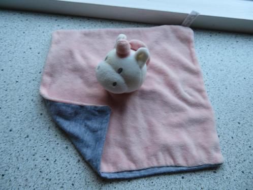 Knuffeldoek unicorn eenhoorn van Kruidvat Bambino roze grijs, Kinderen en Baby's, Speelgoed | Knuffels en Pluche, Zo goed als nieuw