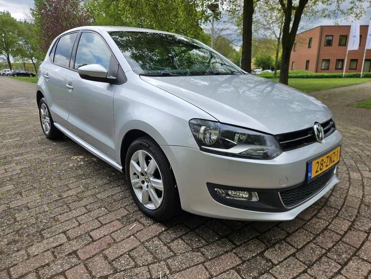 Volkswagen Polo 1.2 TSI 66KW 2013 Grijs, Auto's, Volkswagen, Particulier, Polo, Airconditioning, Android Auto, Apple Carplay, Bluetooth