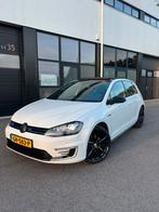 Golf 7 GTE | Full Option | CarPlay | Keyless | Pano | NAP, Euro 5, Stof, Zwart, 4 cilinders