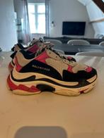 Balenciaga triple s, Ophalen of Verzenden, Zo goed als nieuw, Sneakers of Gympen, Balenciaga