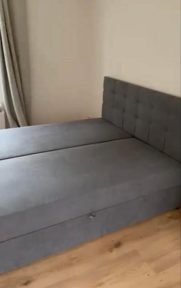 Grijze Opbergboxspring 160x200 + Topper - In Goede Staat! beschikbaar voor biedingen