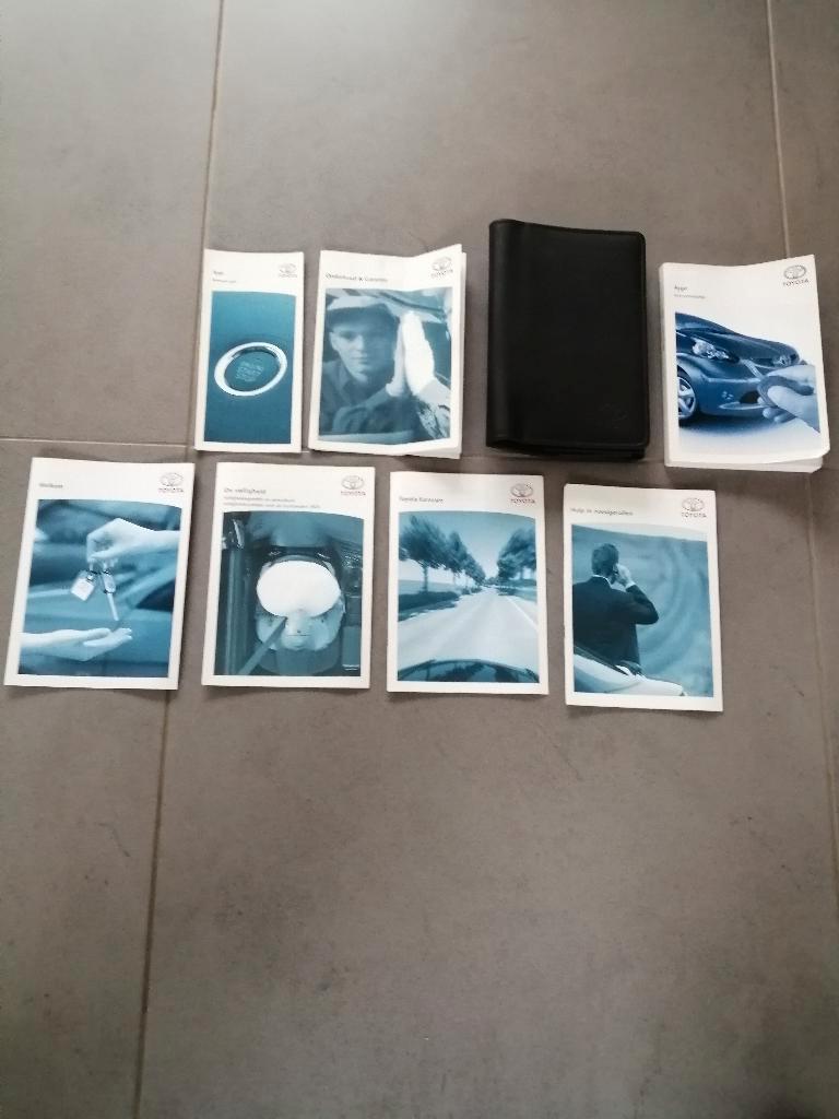 Compleet mapje boekjes TOYOTA AYGO  2005/2014, Auto diversen, Handleidingen en Instructieboekjes, Ophalen of Verzenden