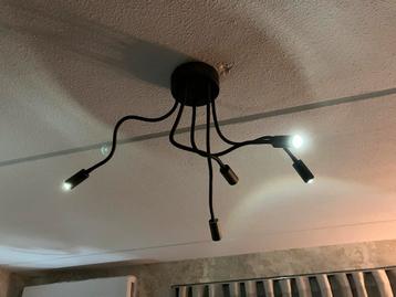 Plafondlamp met verstelbare armen beschikbaar voor biedingen