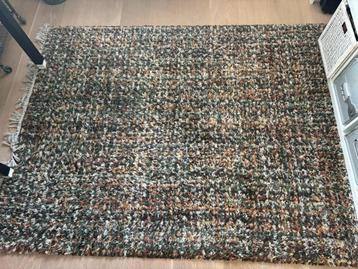 Gebruikt tapijt (230x160 cm) beschikbaar voor biedingen