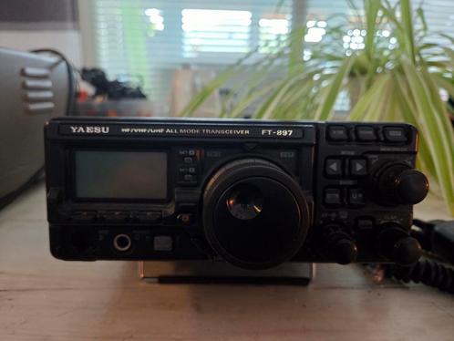 Yaesu FT-897 2/70 HF Warc en 6m transceiver., Telecommunicatie, Zenders en Ontvangers, Gebruikt, Zender en Ontvanger, Ophalen of Verzenden