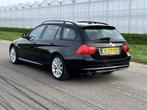 BMW 3-serie Touring 320i High Executive, Euro 5, 4 cilinders, Lichtsensor, Leder en Stof
