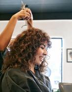 Gezocht, ervaren krullen kapper, Ophalen, Zo goed als nieuw, Pruik of Haarverlenging