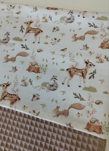 Babylaken wieg met bosdieren  beschikbaar voor biedingen