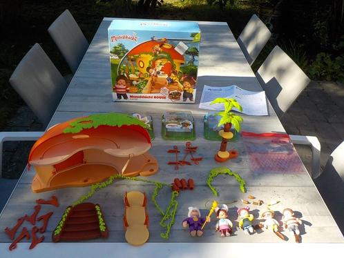 Monchhichi House Playset speelhuis met extra poppetjes, Verzamelen, Poppetjes en Figuurtjes, Zo goed als nieuw, Ophalen of Verzenden