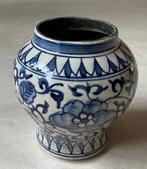 Chinees Ming Dynasty blauw/wit potje floraal decor gemerkt, Verzenden