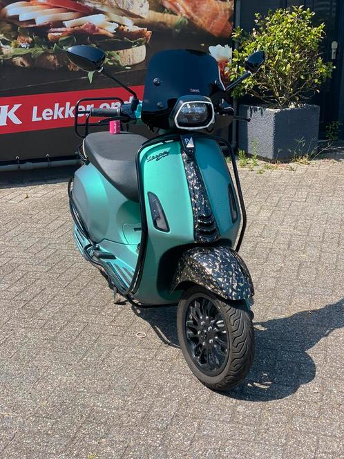 Vespa sprint opcaco green, Fietsen en Brommers, Scooters | Vespa, Ophalen