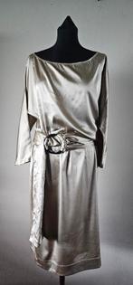 beige zijde jurk van Moq maat 36 (24425), Kleding | Dames, Ophalen of Verzenden, Maat 36 (S), Beige, Knielengte