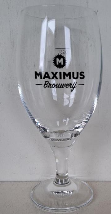 Maximus Brouwerij Bierglas op voet beschikbaar voor biedingen