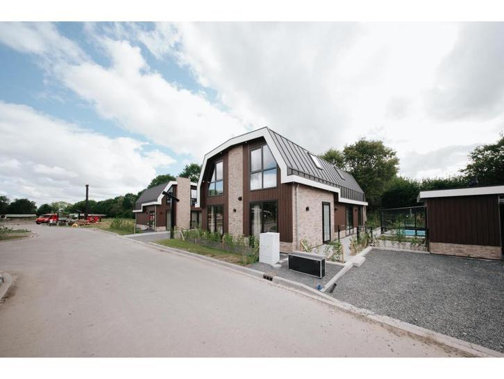 Vakantie Villa Watergloed (16 pers) te koop in N-H! R#52R, Caravans en Kamperen, Stacaravans