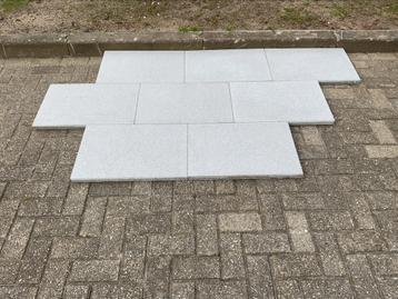 Terrastegels 60x40x4 cm. Kleur: Grijs 24 M2. beschikbaar voor biedingen