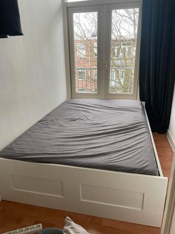 Bed 200 x 140