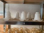 Vintage Witte glazen lampenkappen uit Frankrijk, Huis en Inrichting, Lampen | Lampenkappen, Wit, Ophalen of Verzenden, Zo goed als nieuw