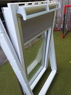 Heel mooie velux dakraam kunstof compleet 78x140cm + rolgord, Doe-het-zelf en Verbouw, Glas en Ramen, Ophalen of Verzenden, Zo goed als nieuw
