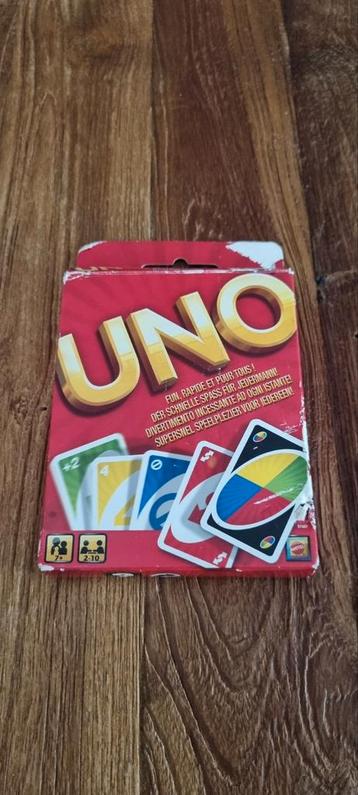 UNO Kaartspel - Klassieker voor Familieplezier beschikbaar voor biedingen