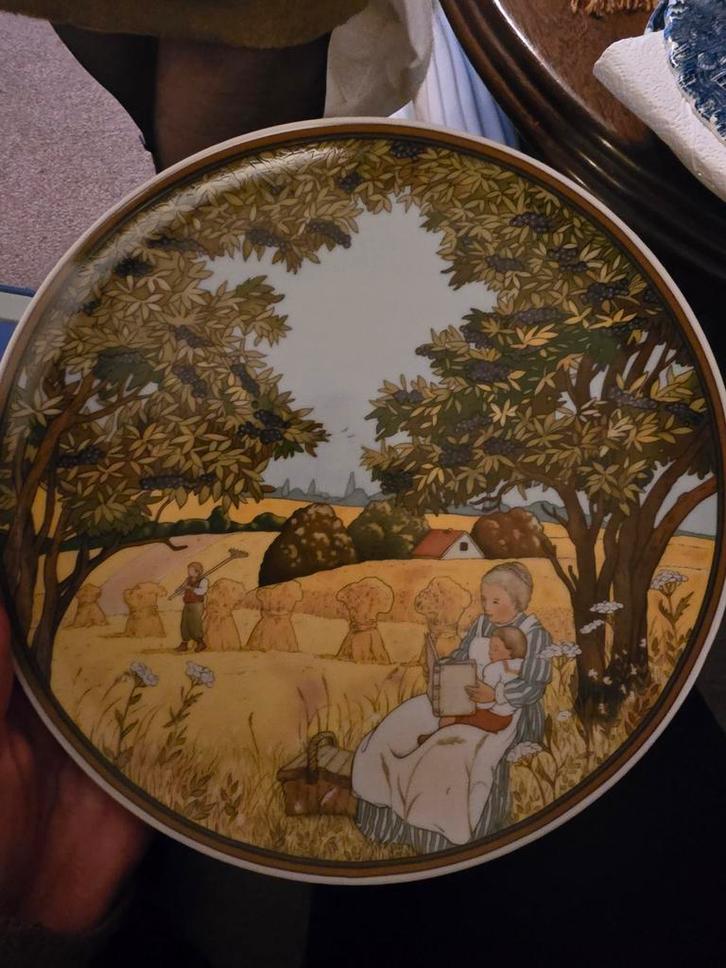 Villeroy & Boch Heinrich Herfst Sierbord, Antiek en Kunst, Antiek | Schalen, Ophalen of Verzenden