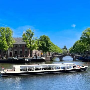 Rondvaart door amsterdam met amsterdam boat cruises 2p. beschikbaar voor biedingen