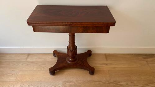 Te koop aangeboden antiek kaartspeeltafel ingeklapt 40x80 cm, Antiek en Kunst, Antiek | Meubels | Tafels, Ophalen