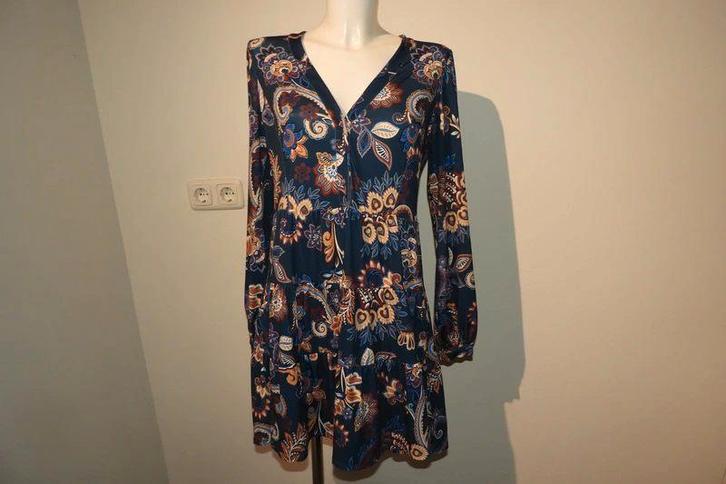 Hale Bob prachtige stretch jurk soort paisley print kleur SM, Kleding | Dames, Jurken, Zo goed als nieuw, Maat 36 (S), Blauw, Knielengte