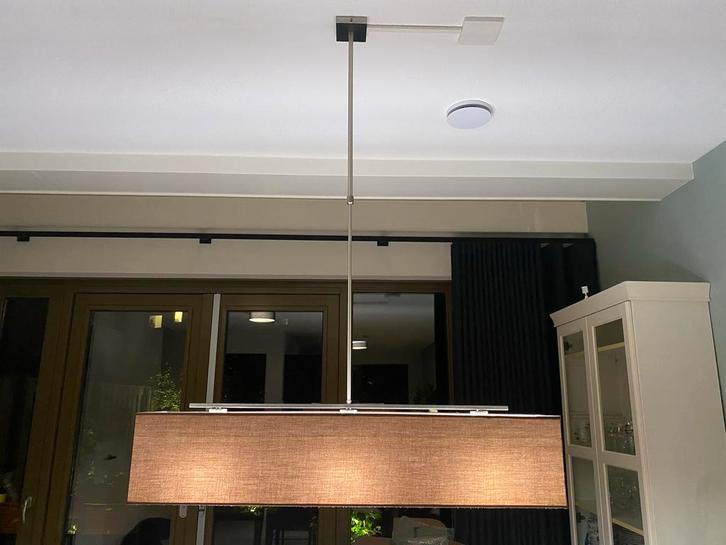 Stijlvolle hanglamp met stoffen kap, Huis en Inrichting, Lampen | Hanglampen, Zo goed als nieuw, Metaal, Stof, Ophalen