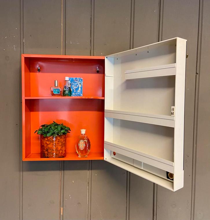 Vintage medicijnkastje retro oranje badkamerkastje jaren 70, Huis en Inrichting, Kasten | Lockerkasten, Gebruikt, Ophalen of Verzenden