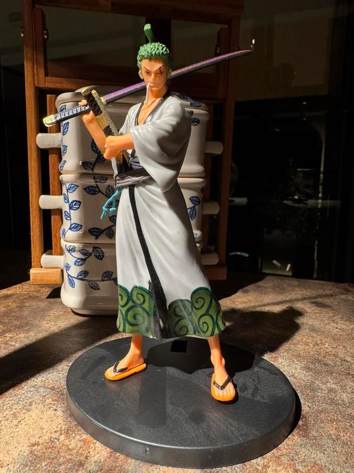 Zoro Roronoa One Piece figuur 18cm anime collectible, Verzamelen, Poppetjes en Figuurtjes, Nieuw, Ophalen of Verzenden