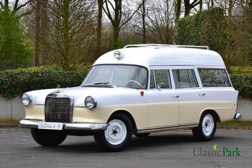 Mercedes-Benz 190 C Ambulance (bj 1963), Auto's, Oldtimers, Bedrijf, Te koop, Lederen bekleding, Mercedes-Benz, Benzine, Overige carrosserieën