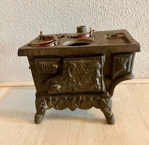 Ijzeren oven antiek fornuis 1950, Antiek en Kunst, Antiek | Speelgoed, Ophalen of Verzenden