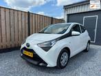 Toyota Aygo 1.0 VVT-i x Airco | Bluetooth | Nieuwe APK, Voorwielaandrijving, Stof, Gebruikt, Met garantie (alle)