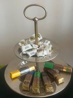 Vintage 2-laags metalen etagère met handvat, Huis en Inrichting, Woonaccessoires | Etagères, Ophalen of Verzenden, Zo goed als nieuw