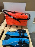 1 zwemvesten, 4 reddingsvesten, Watersport en Boten, Watersportkleding, Ophalen of Verzenden, Zo goed als nieuw, Dame of Heer