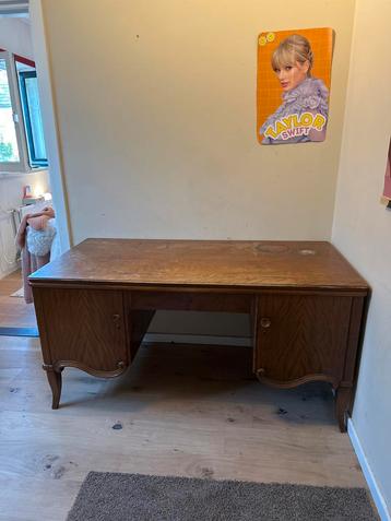 Vintage Bureau - Opknapper met Potentie! beschikbaar voor biedingen