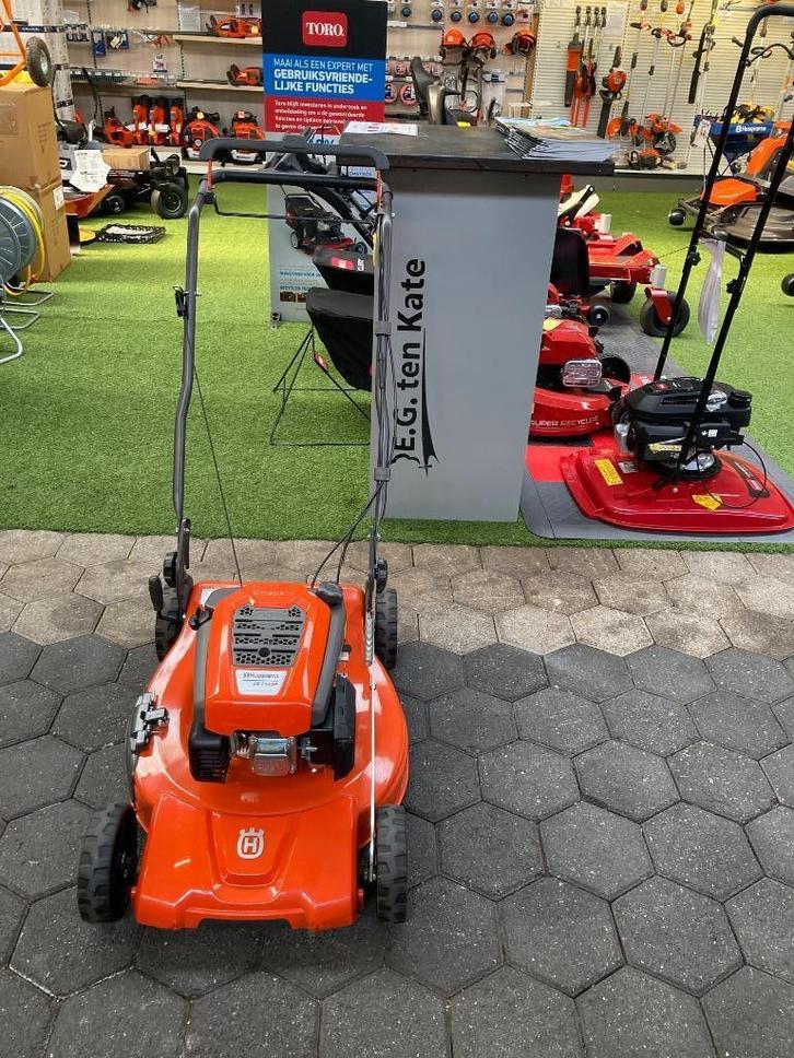 Husqvarna cirkelmaaier LB256SP (geelnr 52), Tuin en Terras, Grasmaaiers, Gebruikt, Benzine-grasmaaier, 50 cm of meer, Cirkelmaaier