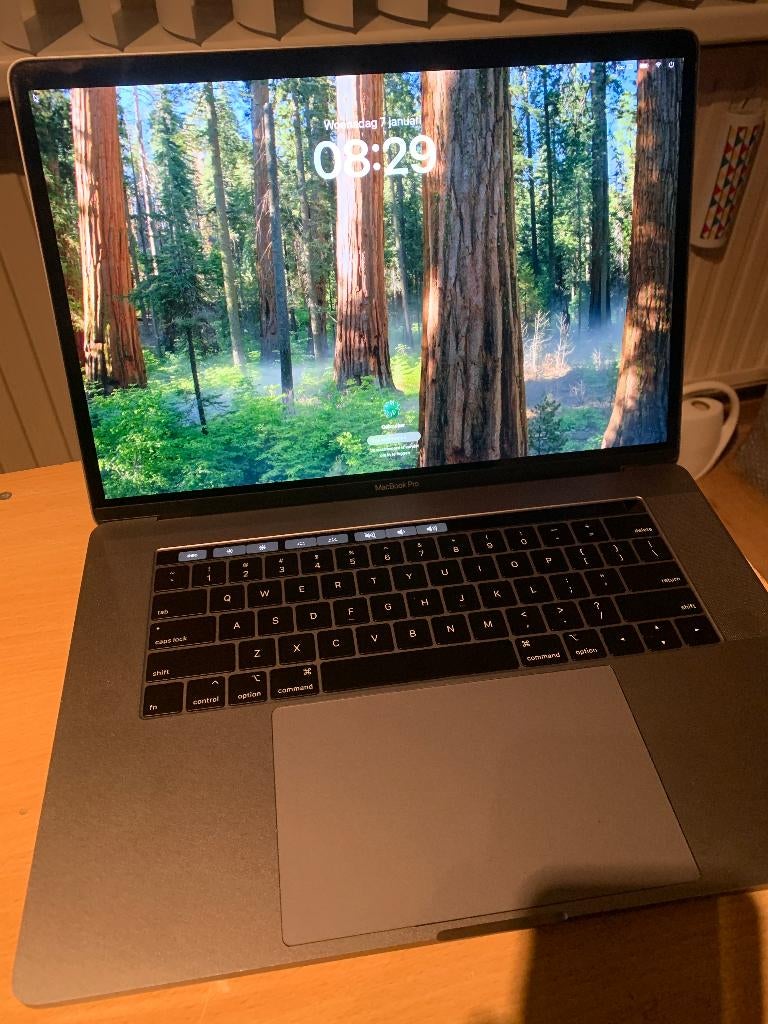 Macbook Pro 15.4" 2018 iCore 7 met Touch baar., Computers en Software, Apple Macbooks, Zo goed als nieuw, MacBook Pro, 15 inch