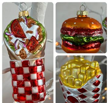 Hamburger friet en burrito kerstbal van glas beschikbaar voor biedingen