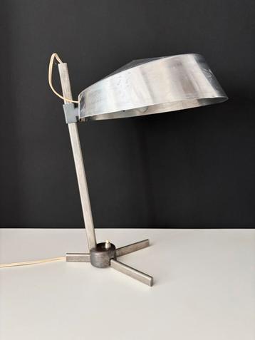 Industriele, vintage design Tripod bureaulamp, jaren 60 beschikbaar voor biedingen
