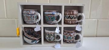 Set van 6 vintage handgedraaide mokken, keramisten atelier  beschikbaar voor biedingen