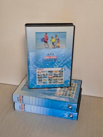 Bewaardozen voor APS fotorolletjes beschikbaar voor biedingen