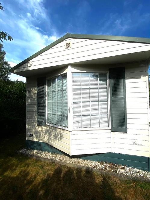 Chalet compleet  op zeer vrije grote staanplaats Roggeberg, Caravans en Kamperen, Stacaravans, tot en met 4, Ophalen of Verzenden