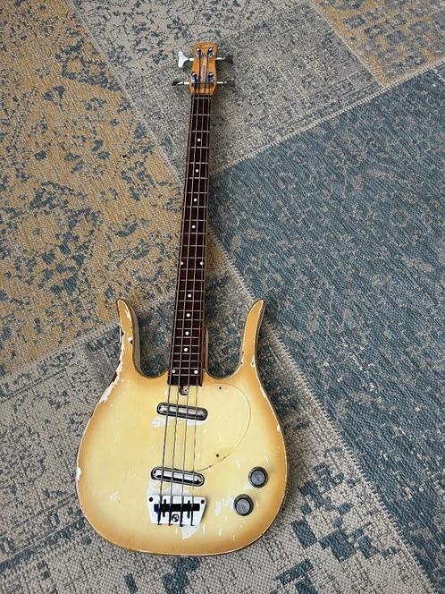 DYNELECTRON (DANELCTRO) BAS door MEAZZI, short scale, Muziek en Instrumenten, Snaarinstrumenten | Gitaren | Bas, Gebruikt, Semi-akoestisch