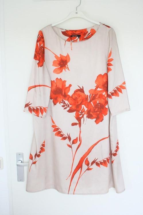 Marc Aurel satijnen jurk in maat 36 / 38, Kleding | Dames, Jurken, Zo goed als nieuw, Maat 36 (S), Rood, Boven de knie, Ophalen of Verzenden