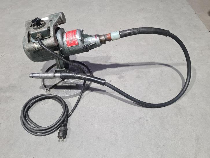 Suhner Rotofera flexibele asslijper 220 volt., Doe-het-zelf en Verbouw, Gereedschap | Slijpmachines, Gebruikt, Overige typen, 700 tot 1000 watt